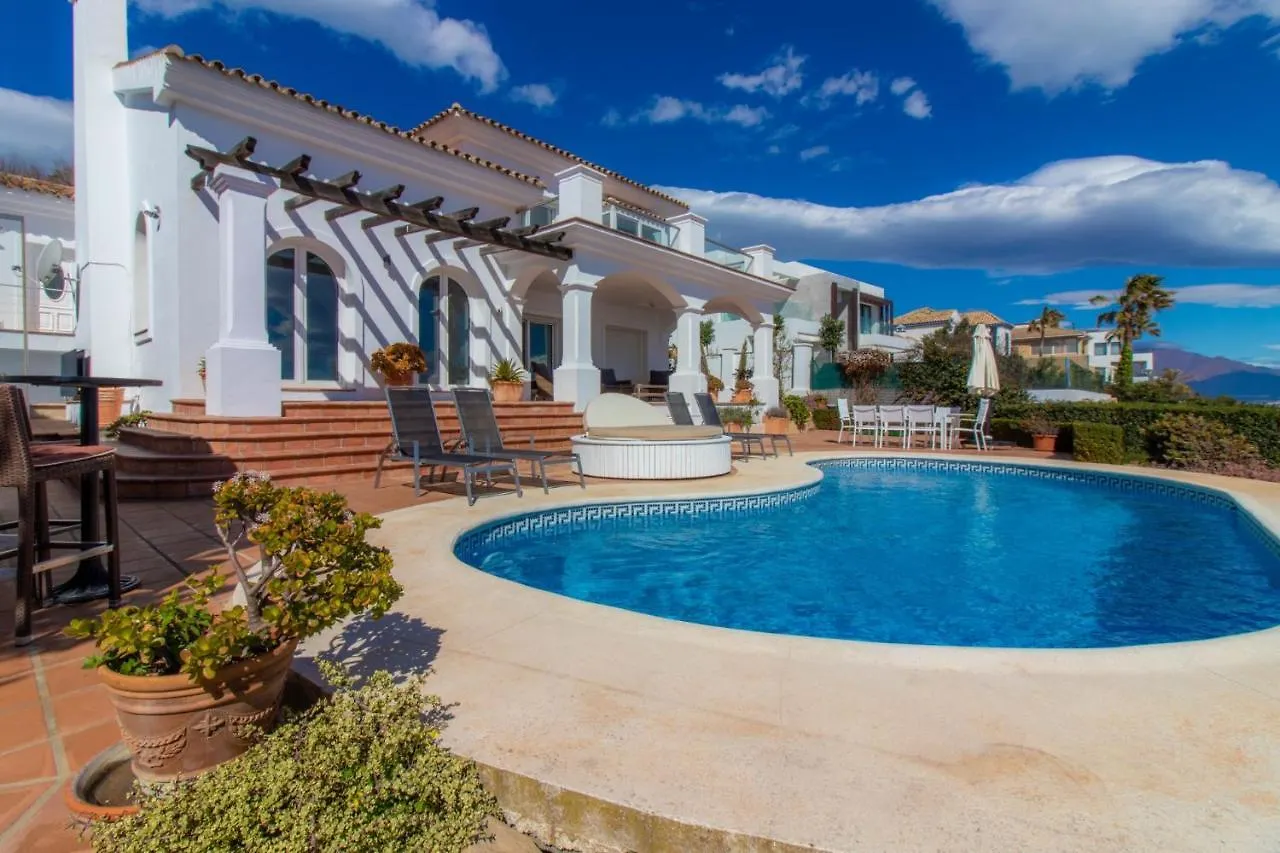 Magnifica Villa Cerca Sotogrande Con Vista Mar Excepcional Manilva
